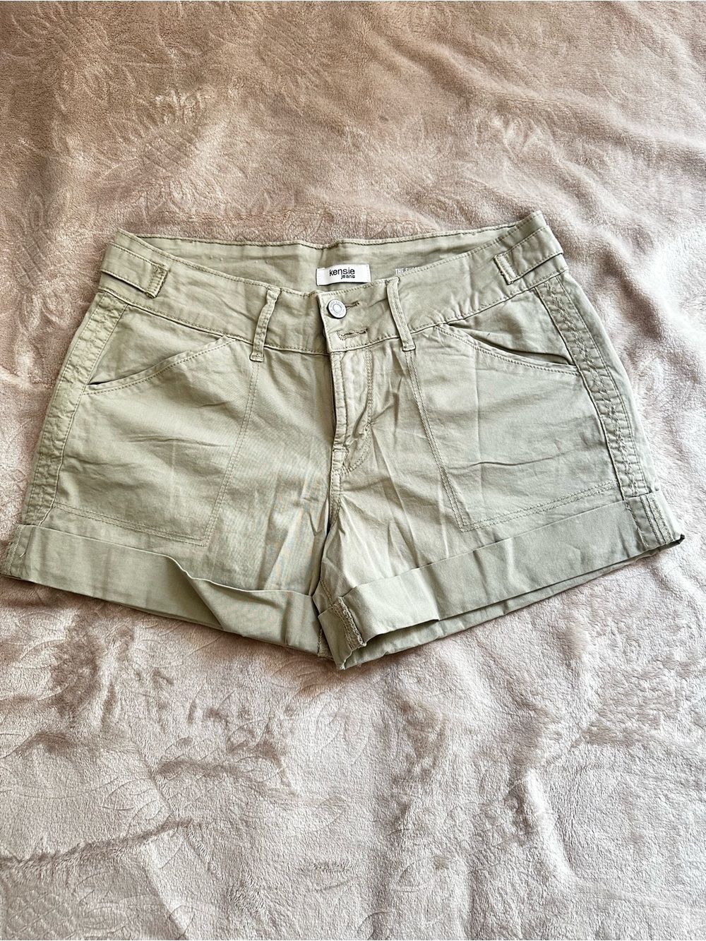 Kensie Light Olive Cuffed Utility Shorts - Women